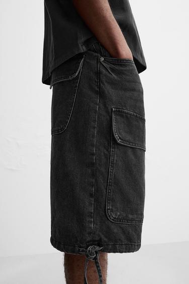 BERMUDA DENIM CARGO - Negro de Zara