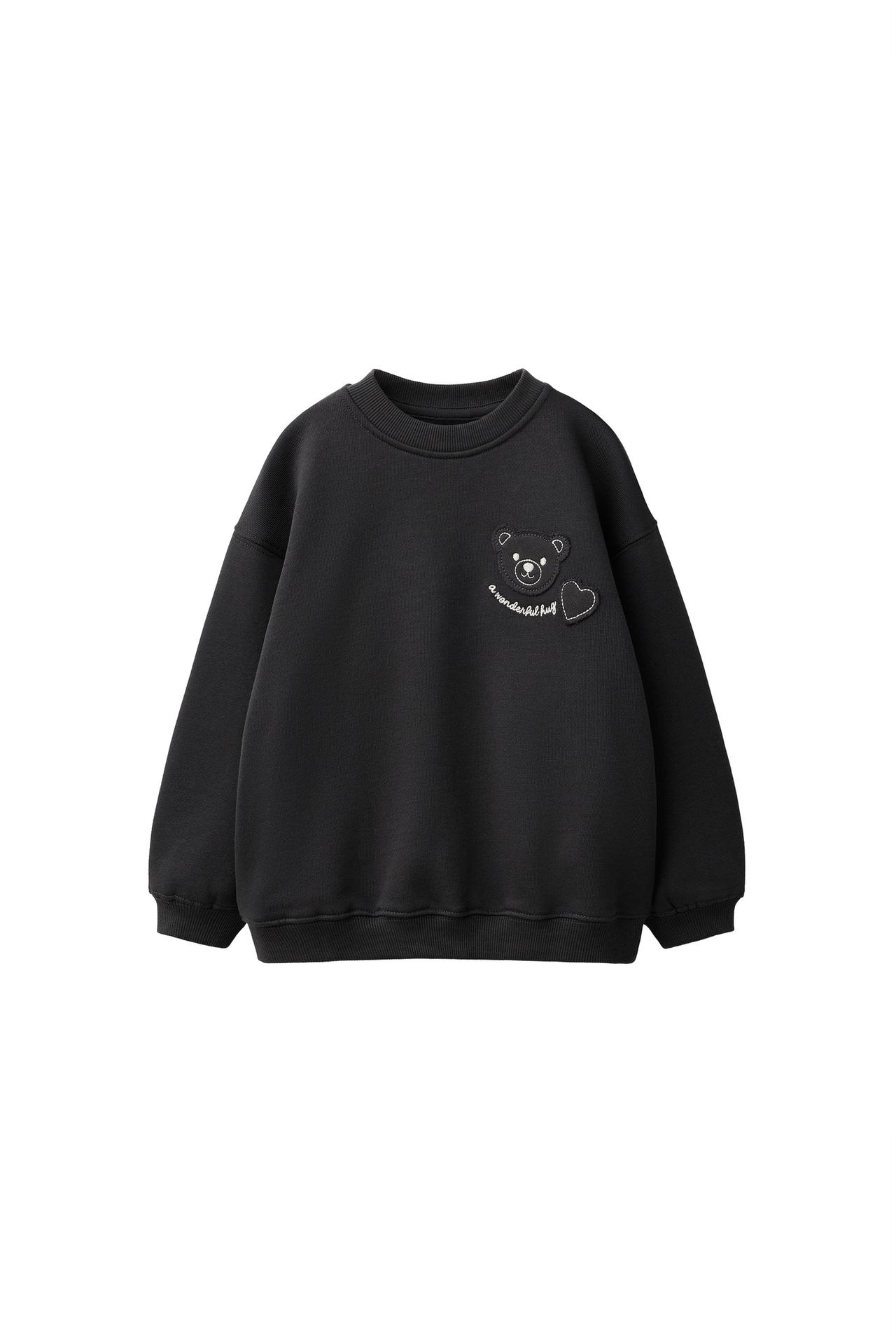 BEAR PATCH SWEATSHIRT