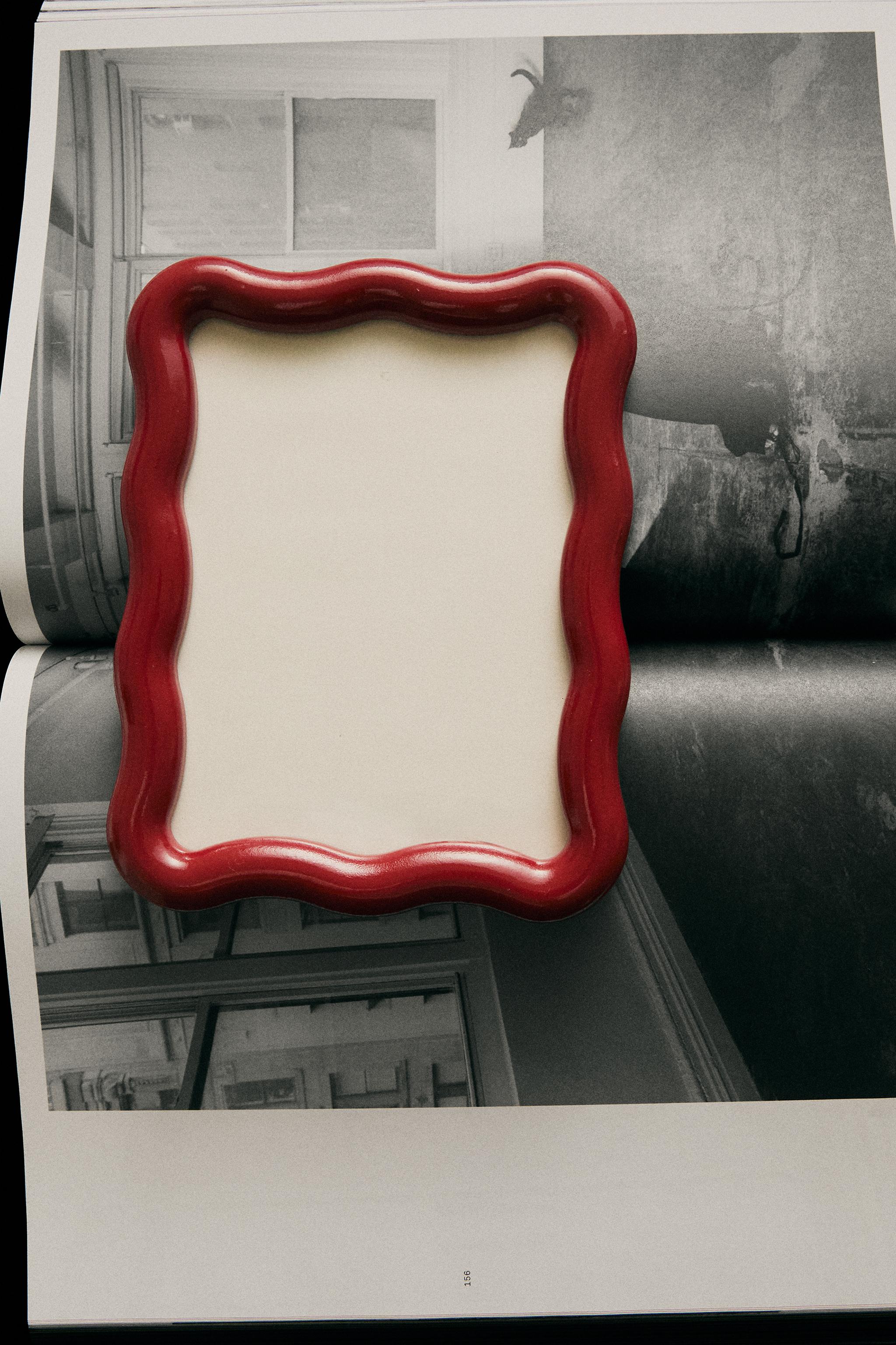 WAVY WOODEN PICTURE FRAME — Red
