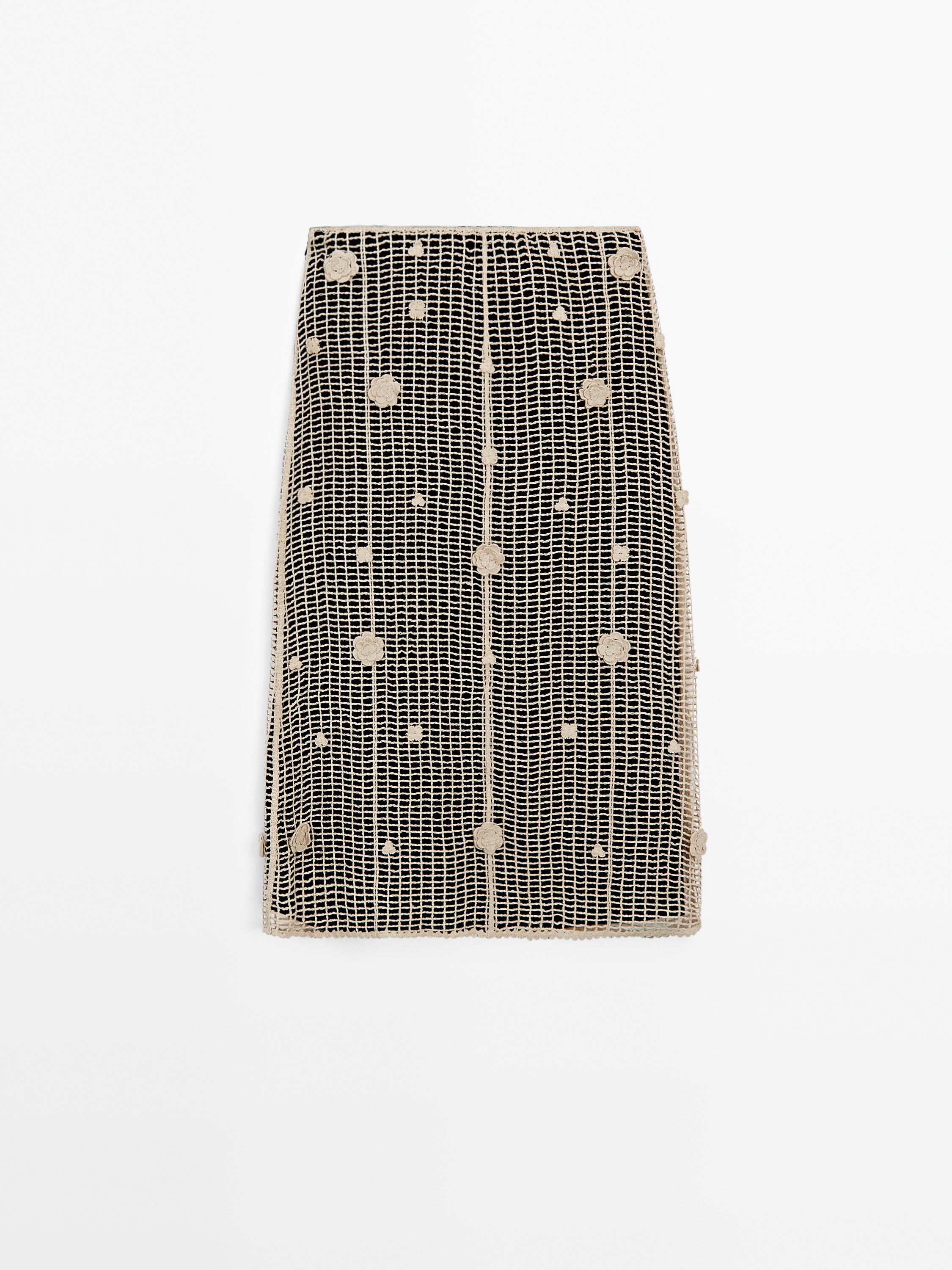 Jupe midi avec broderies florales