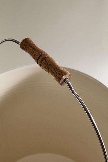 LACQUERED METAL TUB - Cream by Zara - Image 3