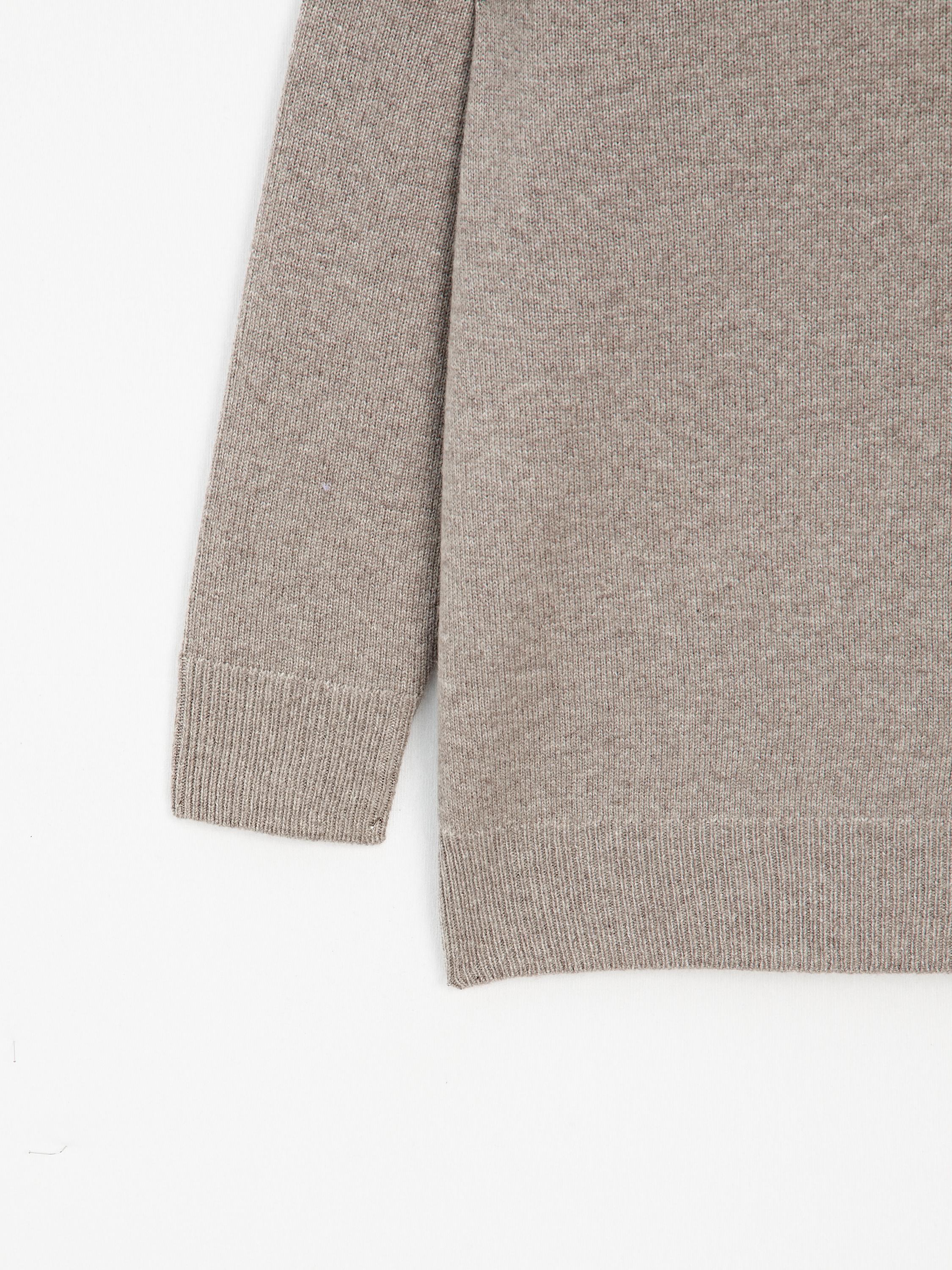 100% cashmere oversize knit sweater