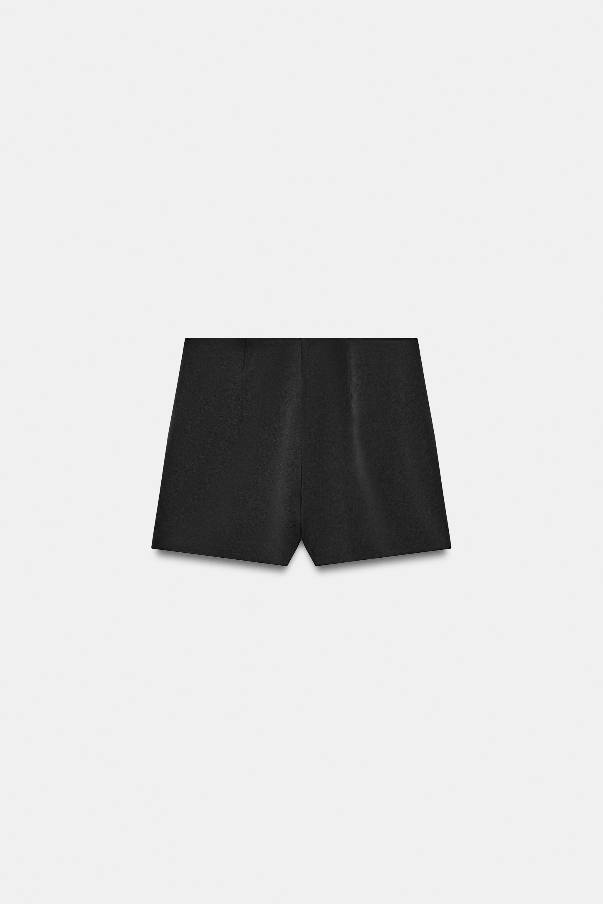 LACE VENTED SKORT