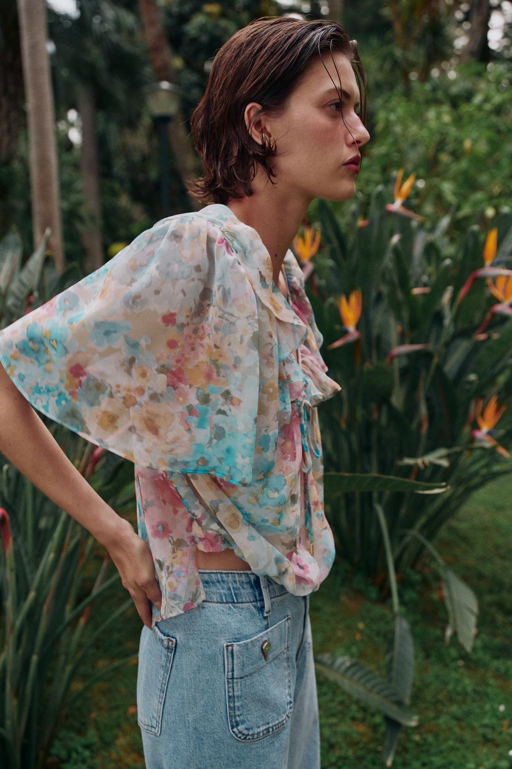 RUFFLED FLORAL PRINT BLOUSE