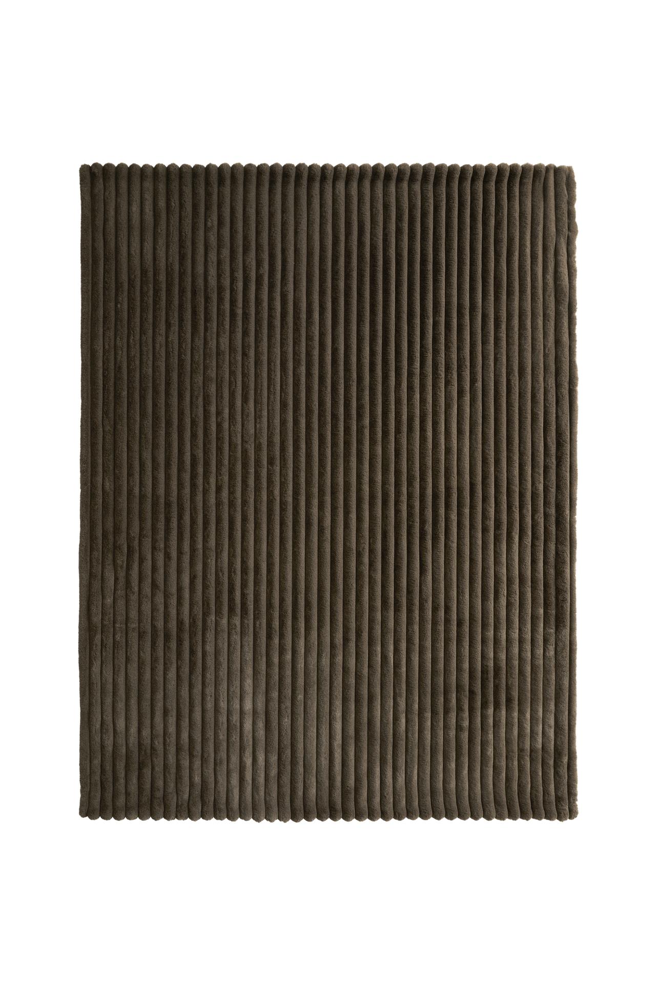 TUBULAR RELIEF FUR BLANKET