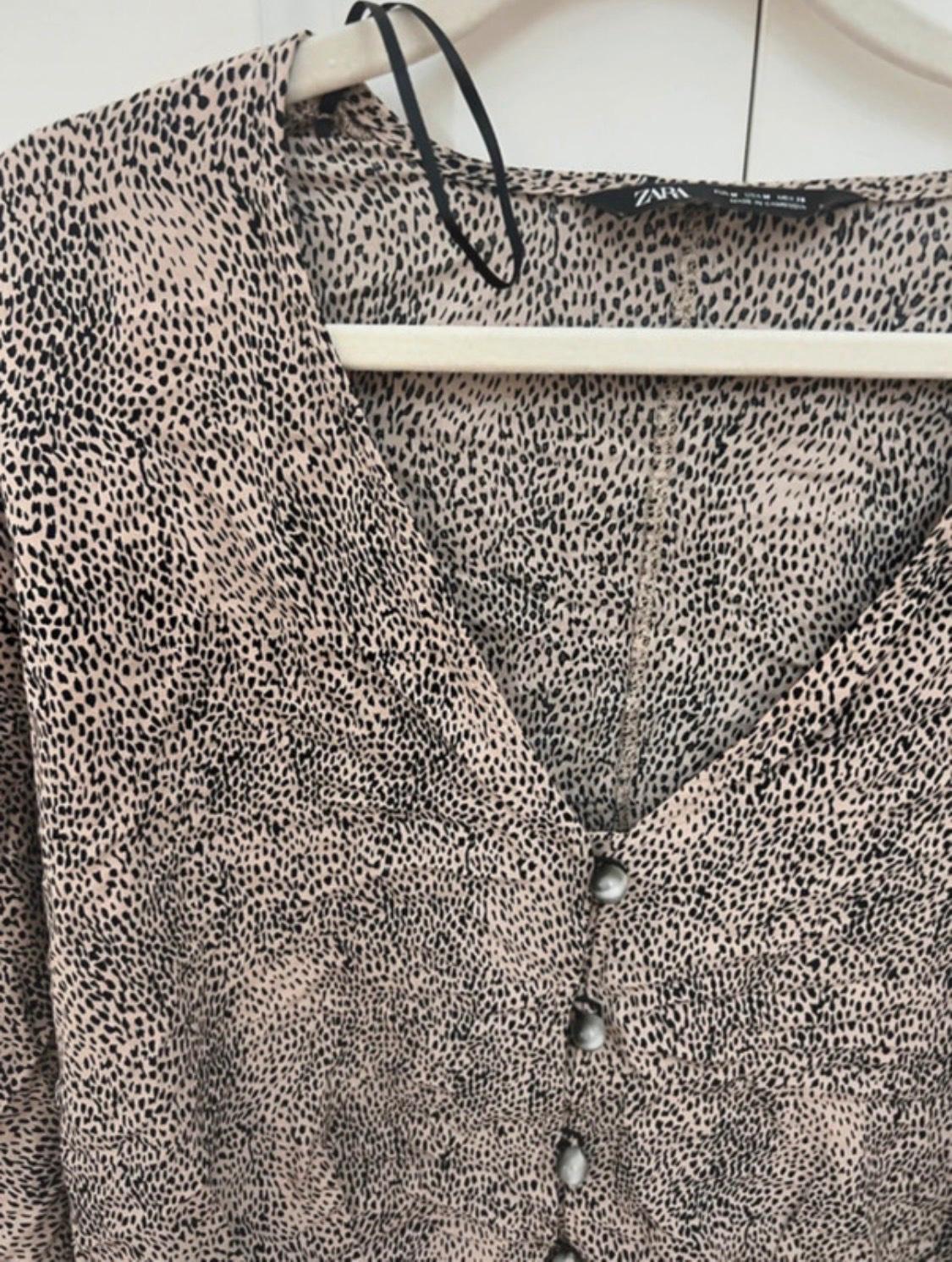 PRINTED BUTTON-UP BLOUSE - Image 2