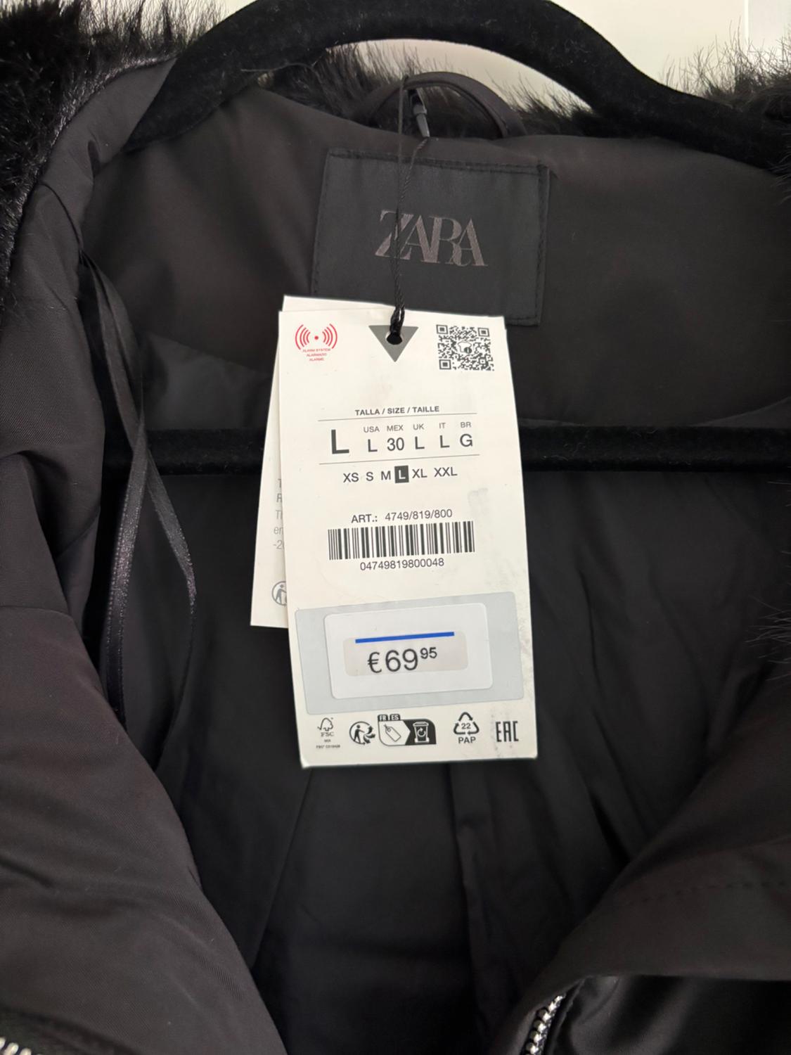 WATER-REPELLENT WINDPROOF QUILTED JACKET WITH FAUX FUR HOOD - Image 4