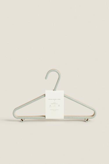 PACK OF CHILDREN’S HANGERS IN PASTEL COLOURS (PACK OF 6) - Multicoloured by Zara - Image 4