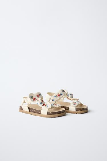 SANDALES BRODÉES AVEC NŒUD - Blanc écru de Zara - Image 1