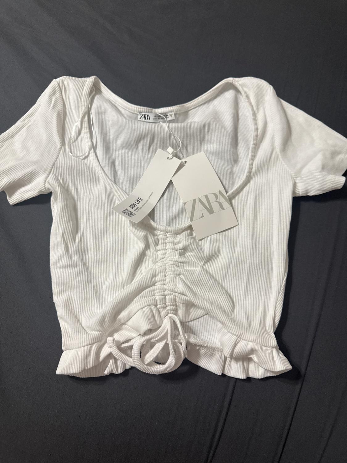 GATHERED TOP