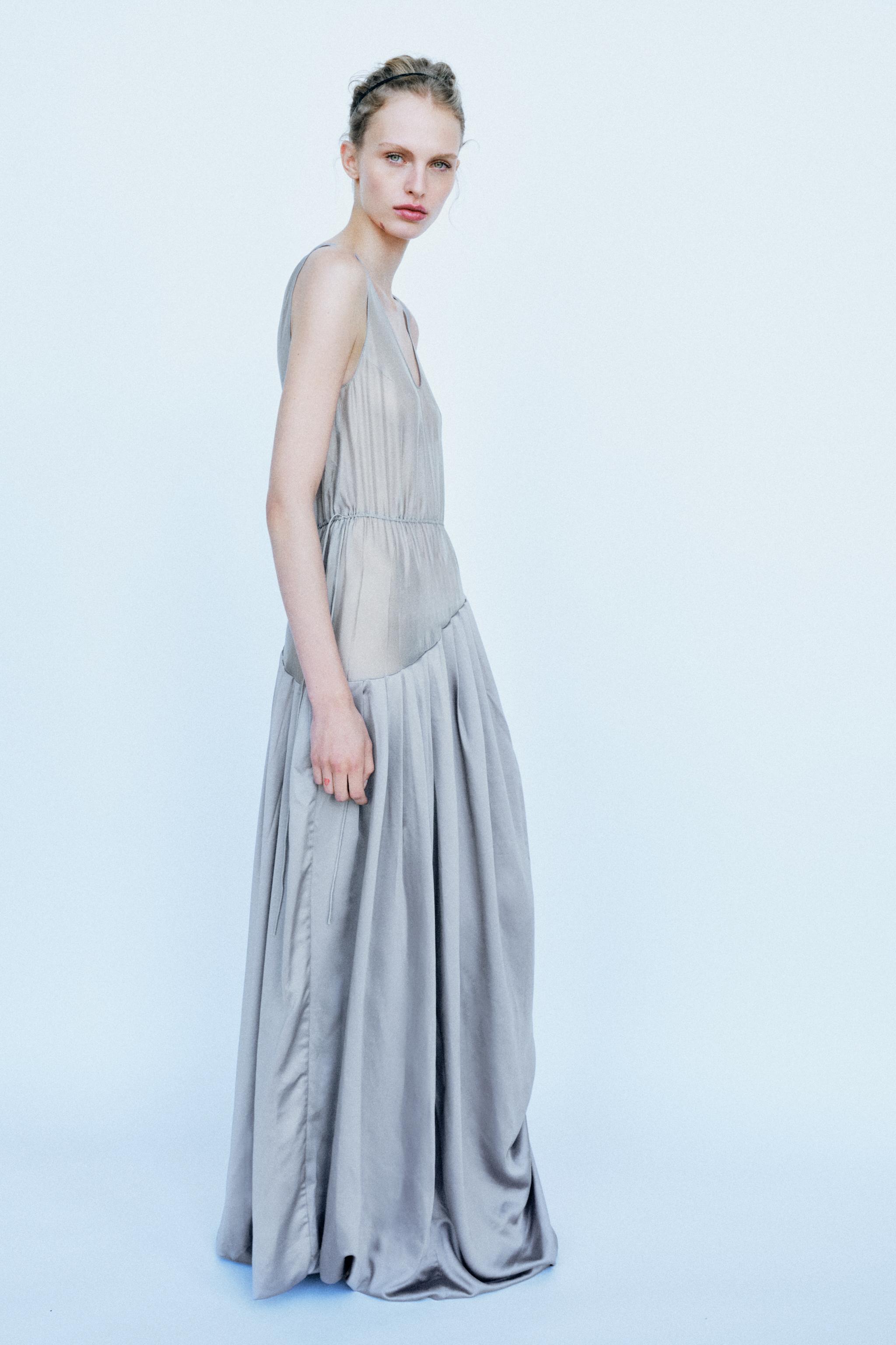 CONTRASTING VOLUMINOUS DRAPED MAXI DRESS