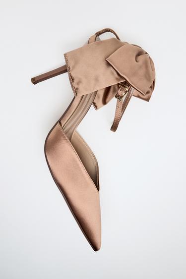 CHAUSSURES À NŒUD EFFET SATINÉ - Beige de Zara
