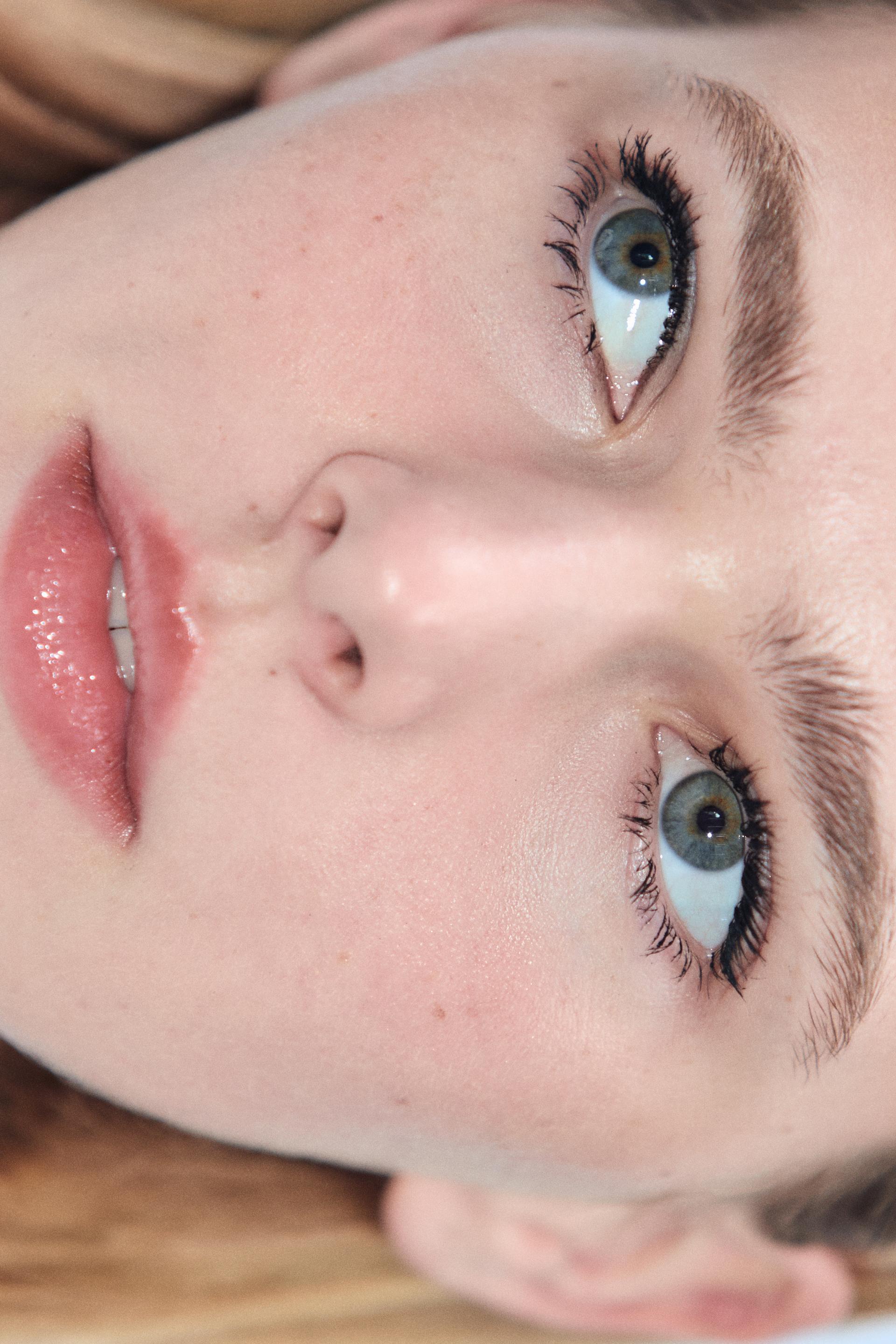volume-effect-mascara-807-inky-dark-zara-thailand