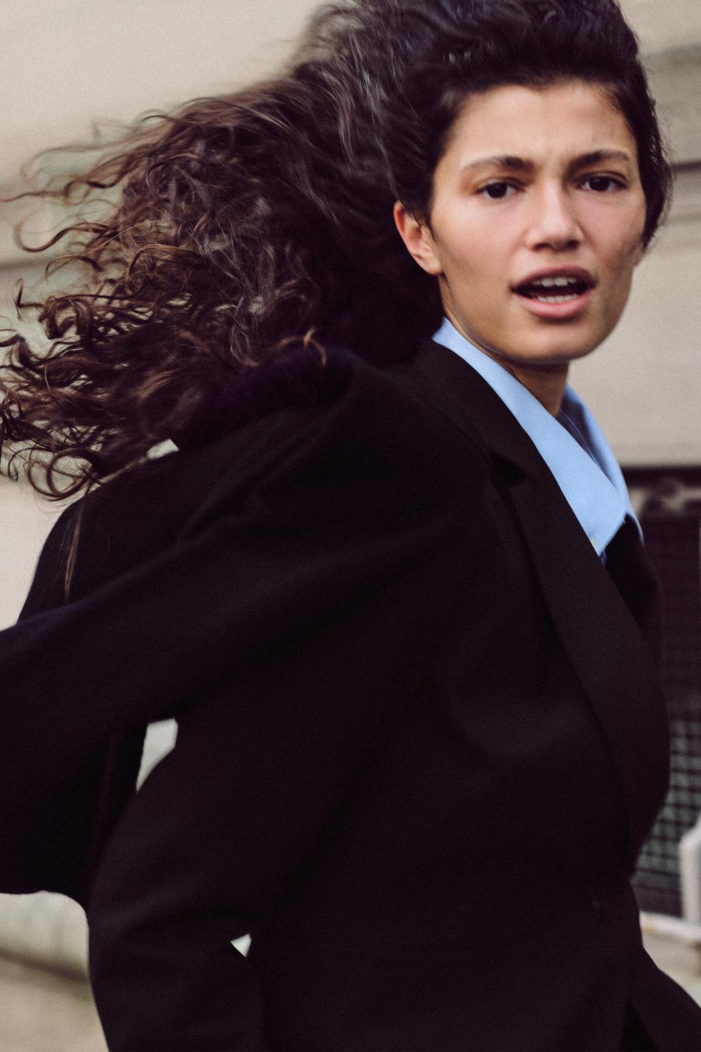 TAILORED BLAZER WITH SHOULDER PADS