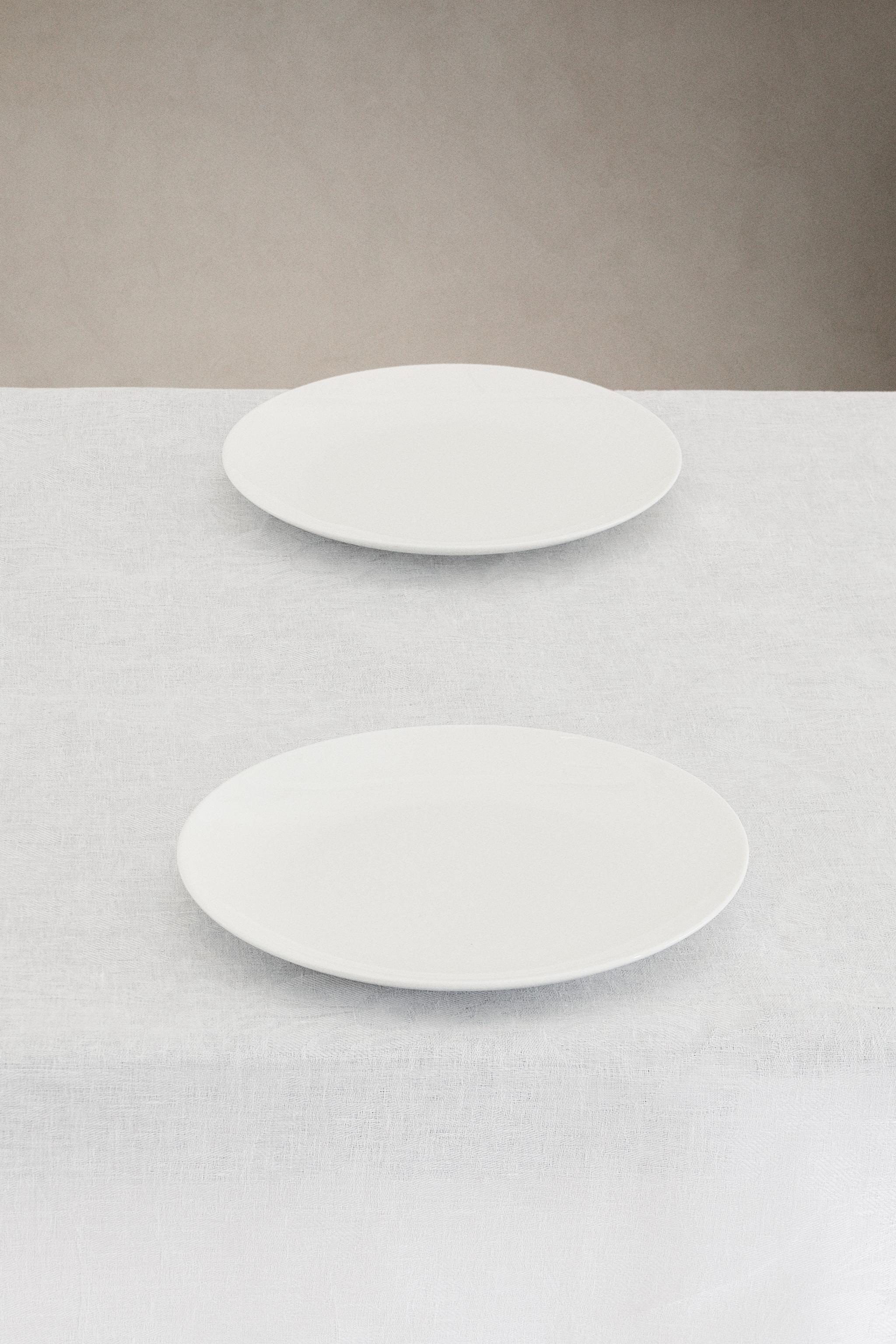 LINEN JACQUARD TABLECLOTH WITH LACE TRIM — White