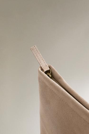 TROUSSE DE TOILETTE CROÛTE DE CUIR GRAND FORMAT - Blanc écru de Zara - Image 4