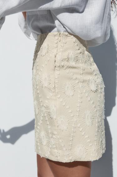 MINI SKIRT WITH FRAYED EMBROIDERY - Ecru by Zara - Image 5