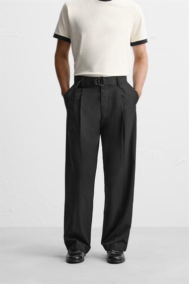 PANTALÓN PLIEGUES CINTURÓN - Negro de Zara