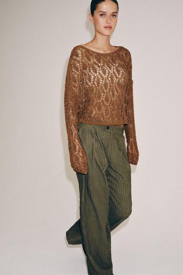 PULL EN MAILLE AJOURÉE À MANCHES ÉVASÉES - brique foncée de Zara - Image 5