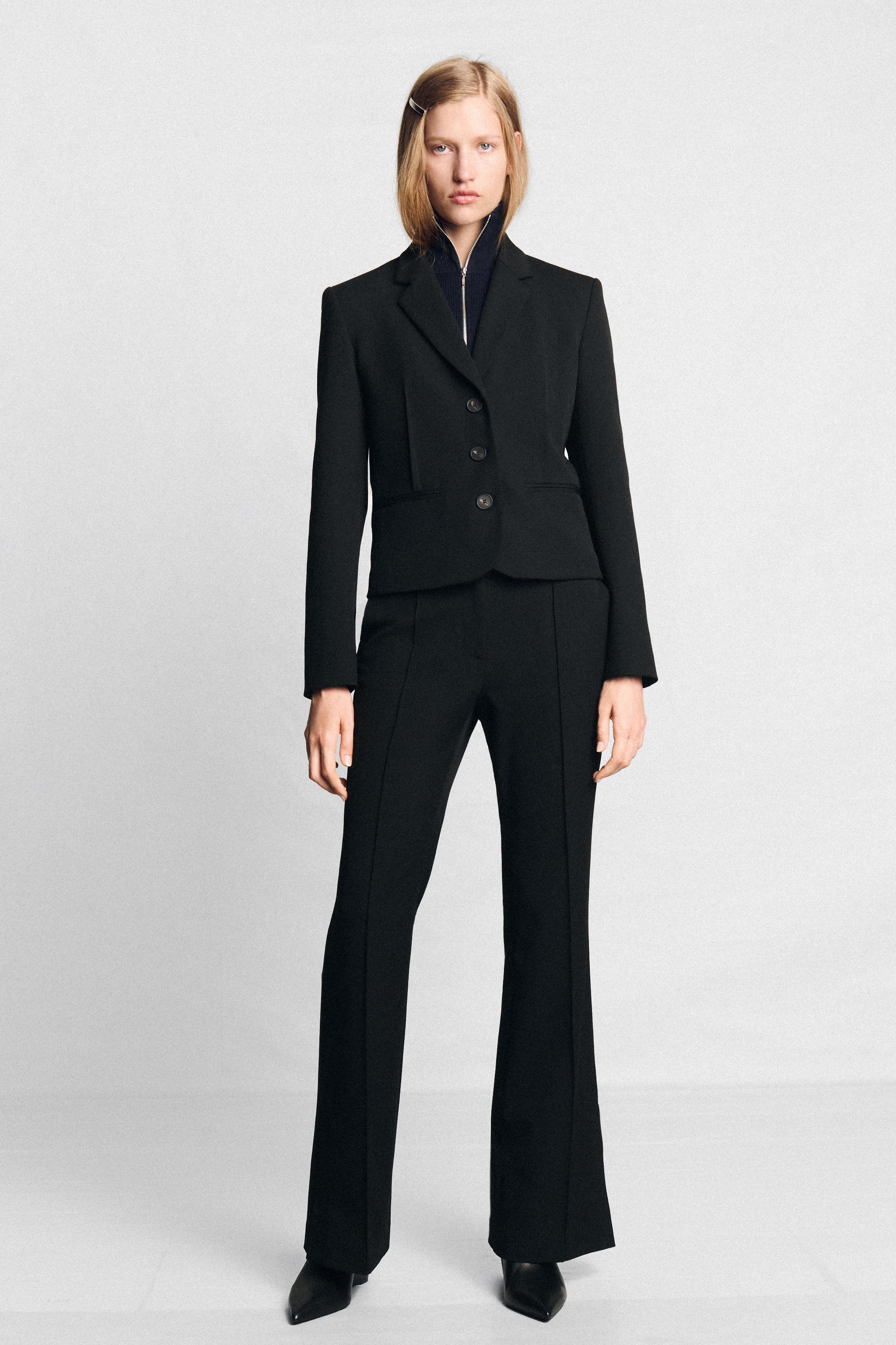 CROPPED SEAMED BLAZER — Black