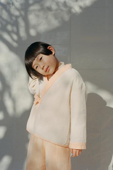 TEXTURED SHIRT WITH TIED DETAIL - Ecru by Zara