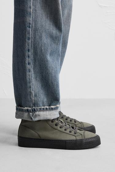 ZAPATILLA BOTÍN PESPUNTES - Khaki claro de Zara - Imagen 0