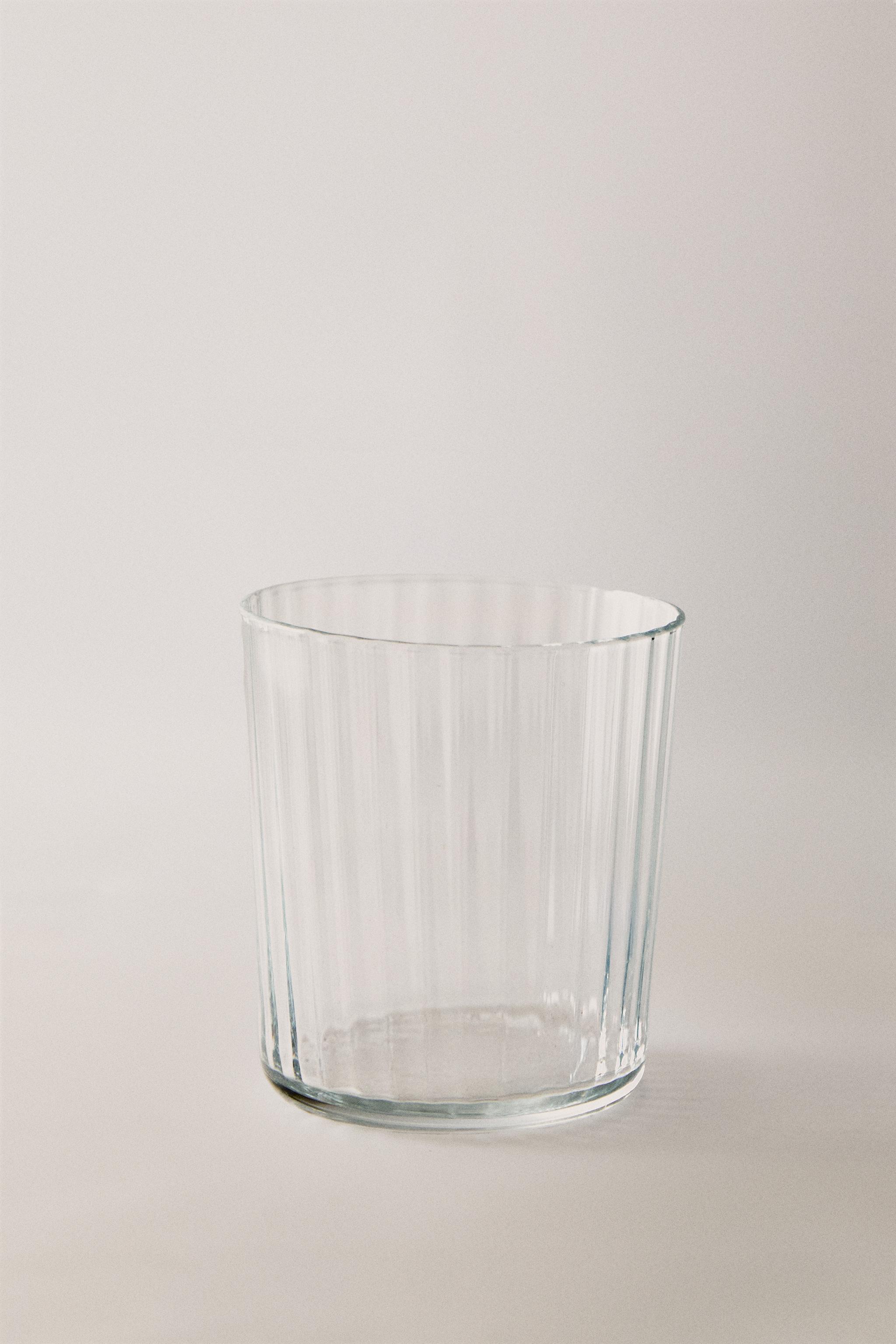 GLASS TUMBLER WITH LINE DESIGN — Transparent