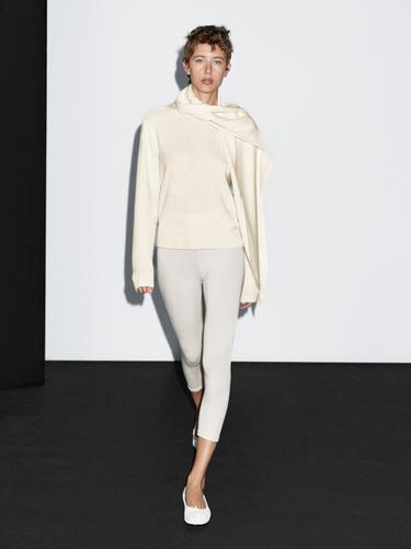 Pull col foulard 100 % cachemire - Beige de Zara - Image 0