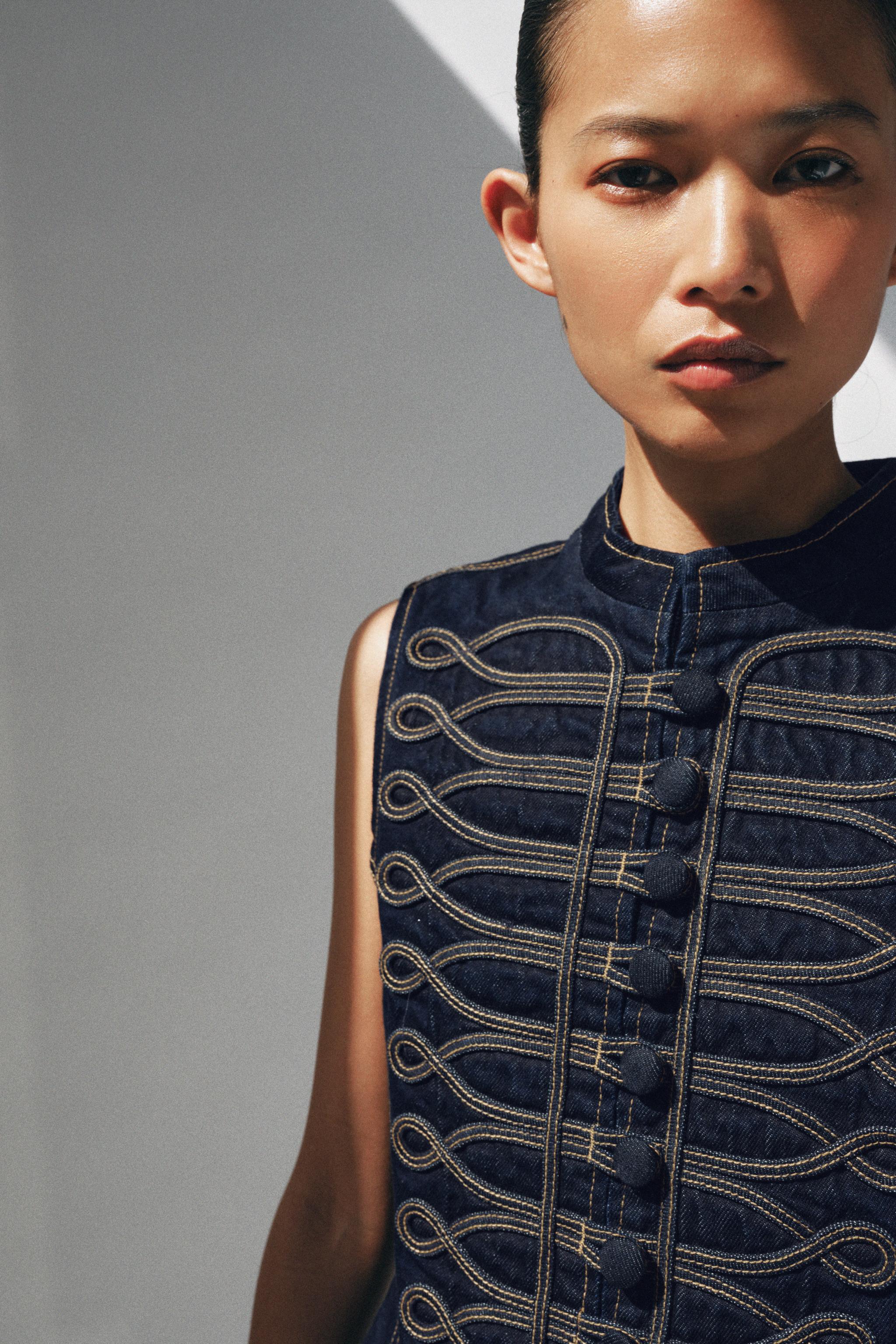 ZW COLLECTION SÜSLÜ DÜĞMELİ DENIM YELEK - Görsel 5