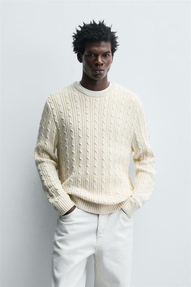PULL STRUCTURÉ À TORSADES - Écru de Zara