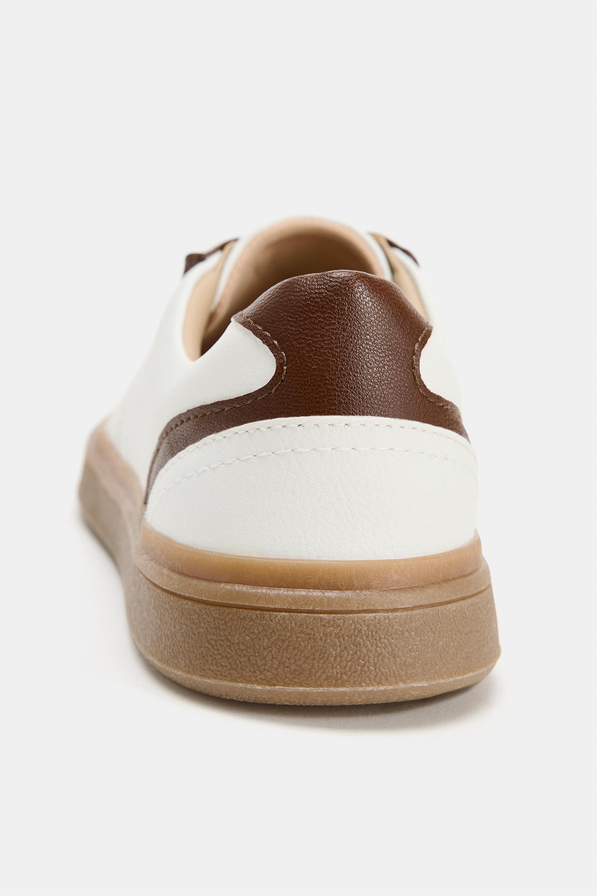 CONTRAST SNEAKERS