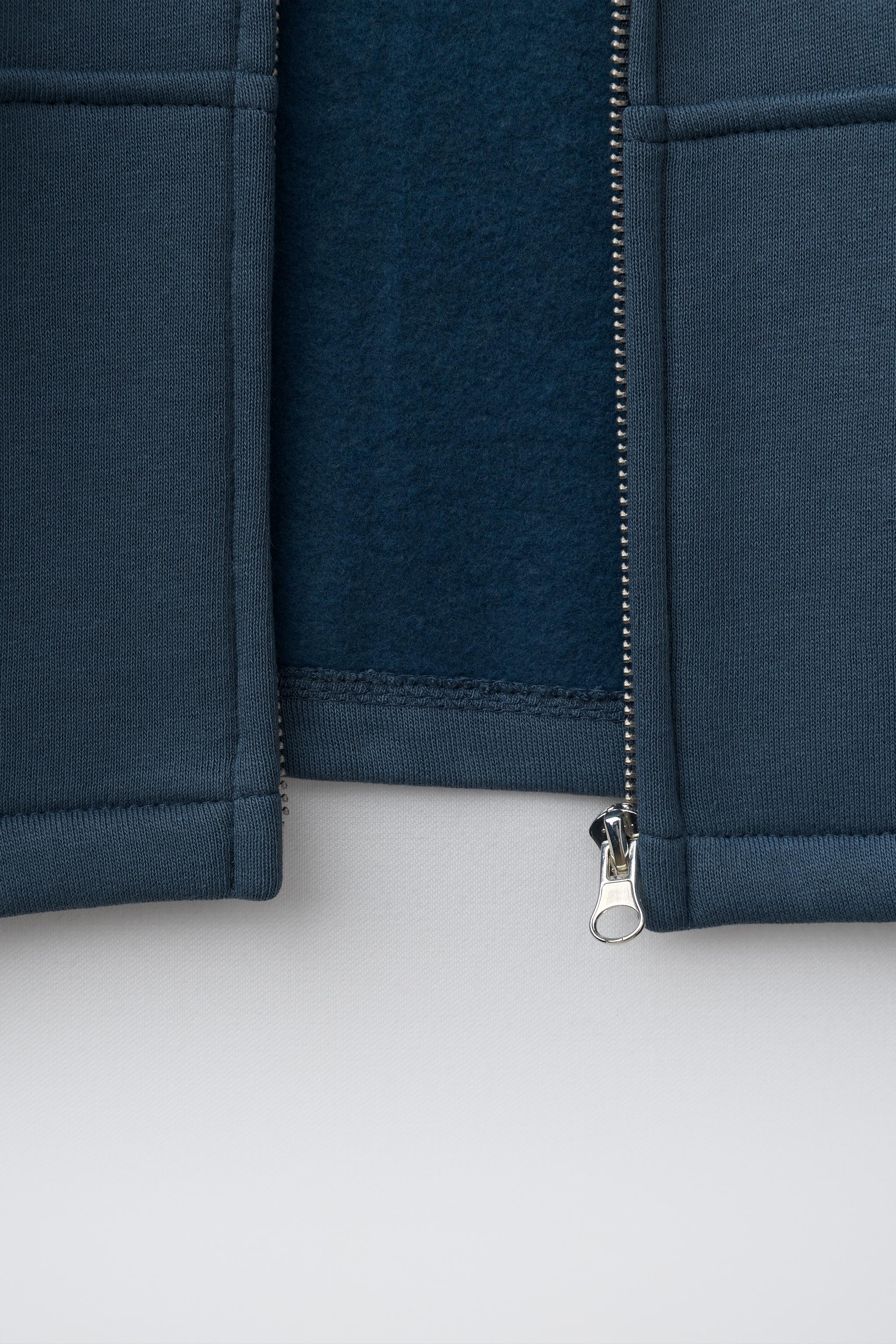 TEXT ZIP-UP HOODIE
