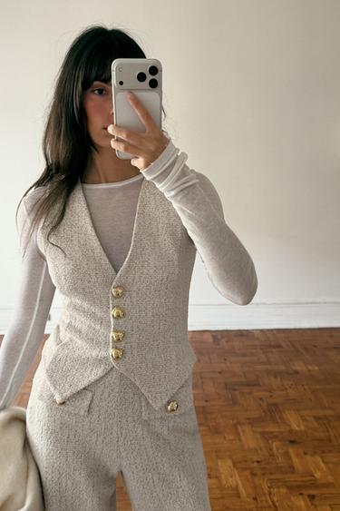 GILET STRUCTURÉ À BOUTONS - Écru de Zara
