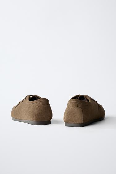 CHAUSSURES EN CUIR À SURPIQÛRES - Gris de Zara - Image 4