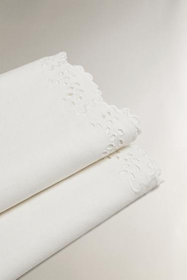 DRAP DE DESSUS BRODERIE FESTON - Blanc de Zara - Image 3
