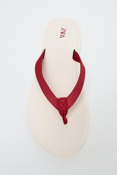 CONTRAST FLAT SANDALS - Red by Zara