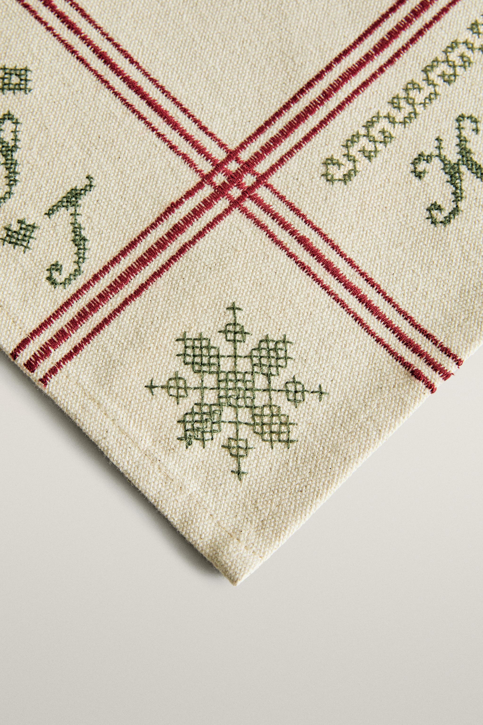 CHRISTMAS COTTON PLACEMAT WITH EMBROIDERED LETTERS
