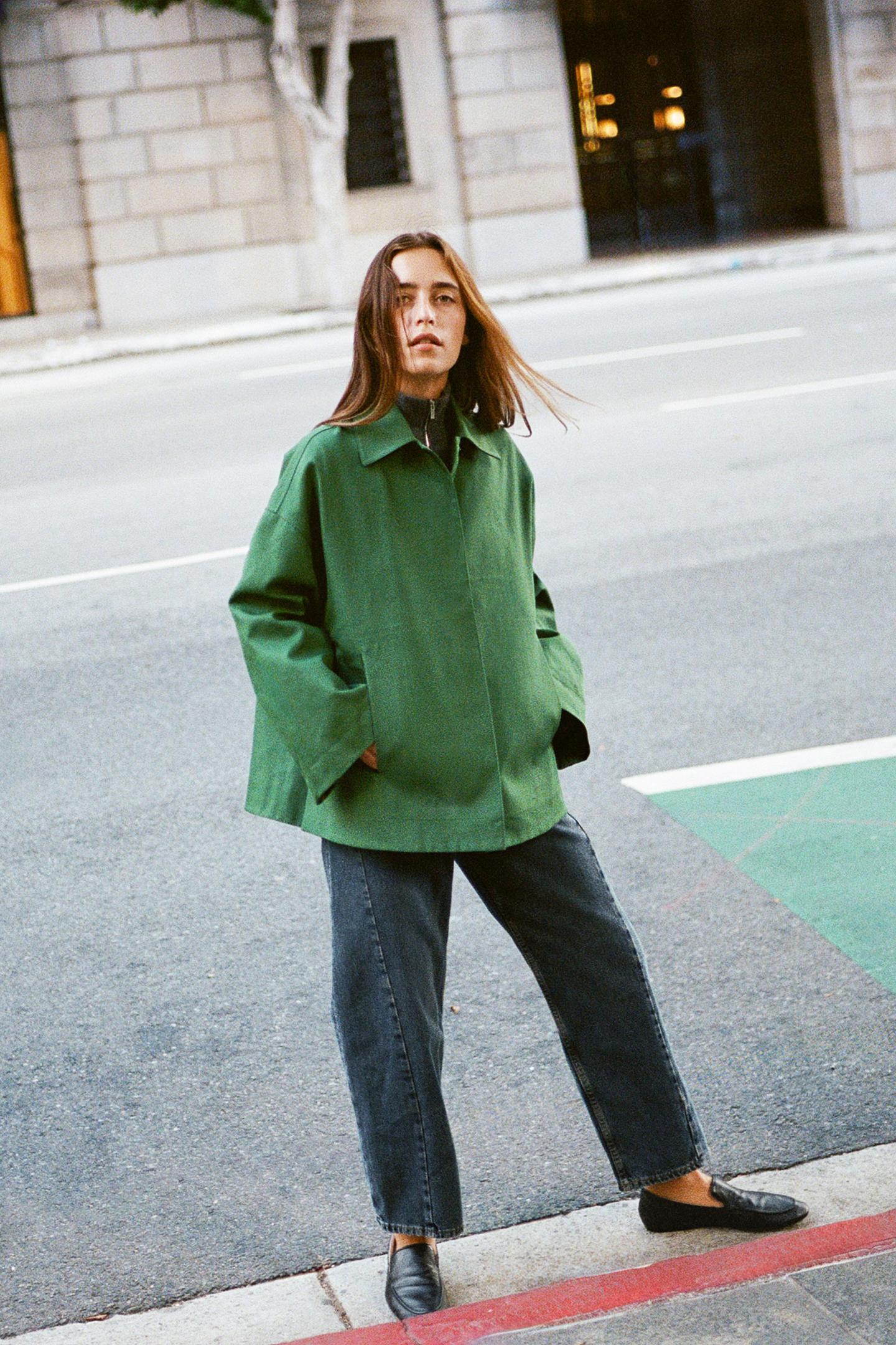 Женская куртка Zara ZW Collection Short, цвет: Зелёный / Экрю — фото 7