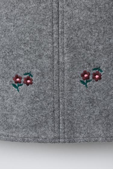 ROBE-SALOPETTE STRUCTURÉE À FLEURS BRODÉES - Gris anthracite de Zara - Image 3