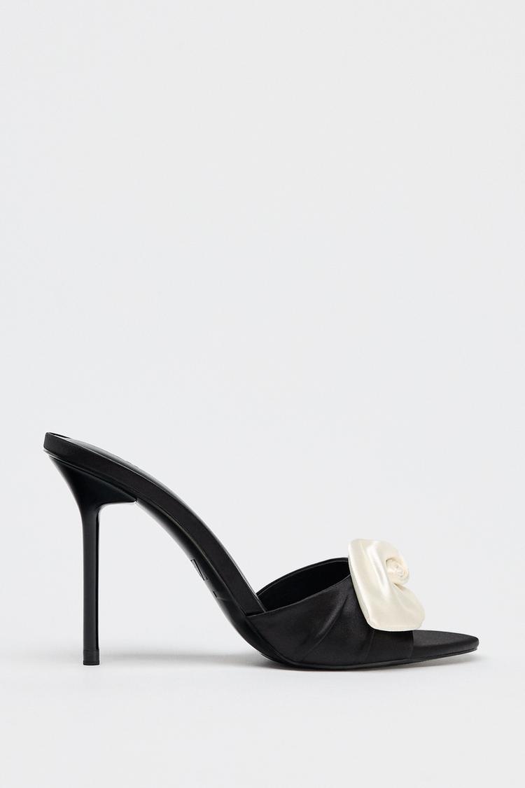 SATIN EFFECT FLOWER HEELED SANDALS