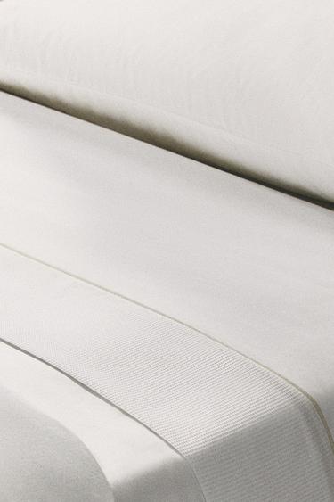 PIQUÉ FLAT SHEET WITH PIPING - White by Zara - Image 5