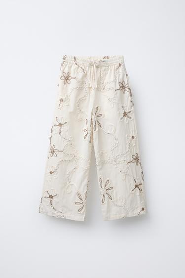 PANTALON DROIT FLEURS BRODÉES - Blanc cassé de Zara