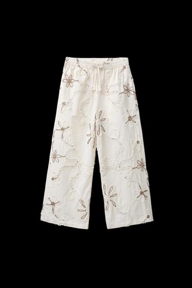 GERADE GESCHNITTENE HOSE MIT BLUMENSTICKEREI - Cremefarben von Zara