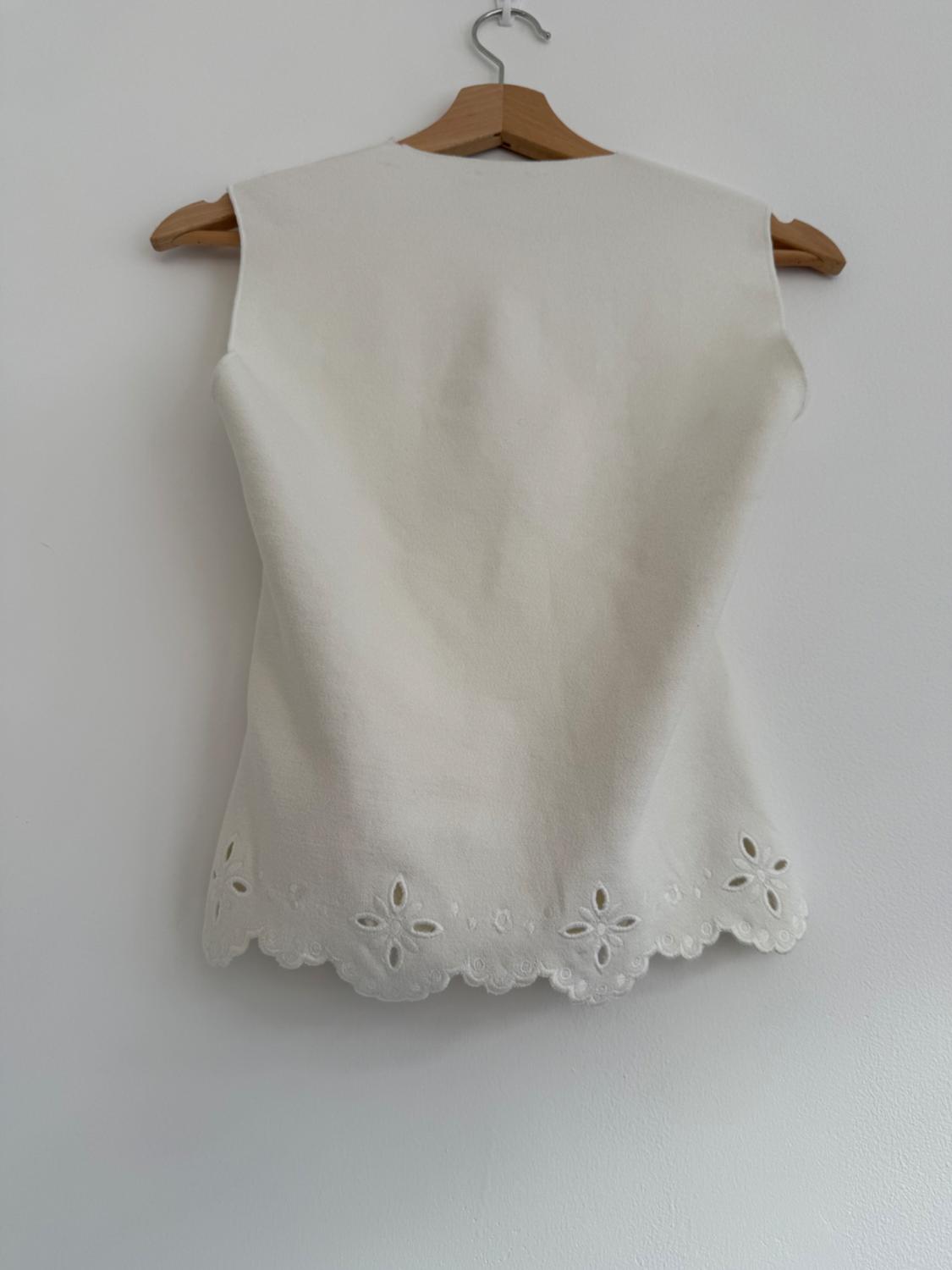EMBROIDERED STRETCH KNIT TOP - Image 2