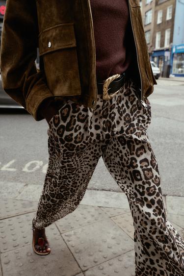 PANTALON LARGE SATINÉ CEINTURE - Leopard de Zara - Image 3