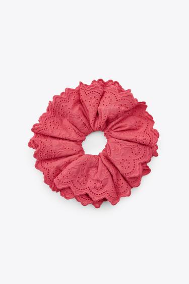 MAXI COTTON SCRUNCHIE WITH EMBROIDERY - Fuchsia by Zara