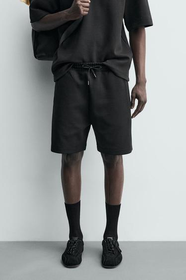 INTERLOCK RELAXED FIT JOGGER BERMUDA SHORTS - Black by Zara