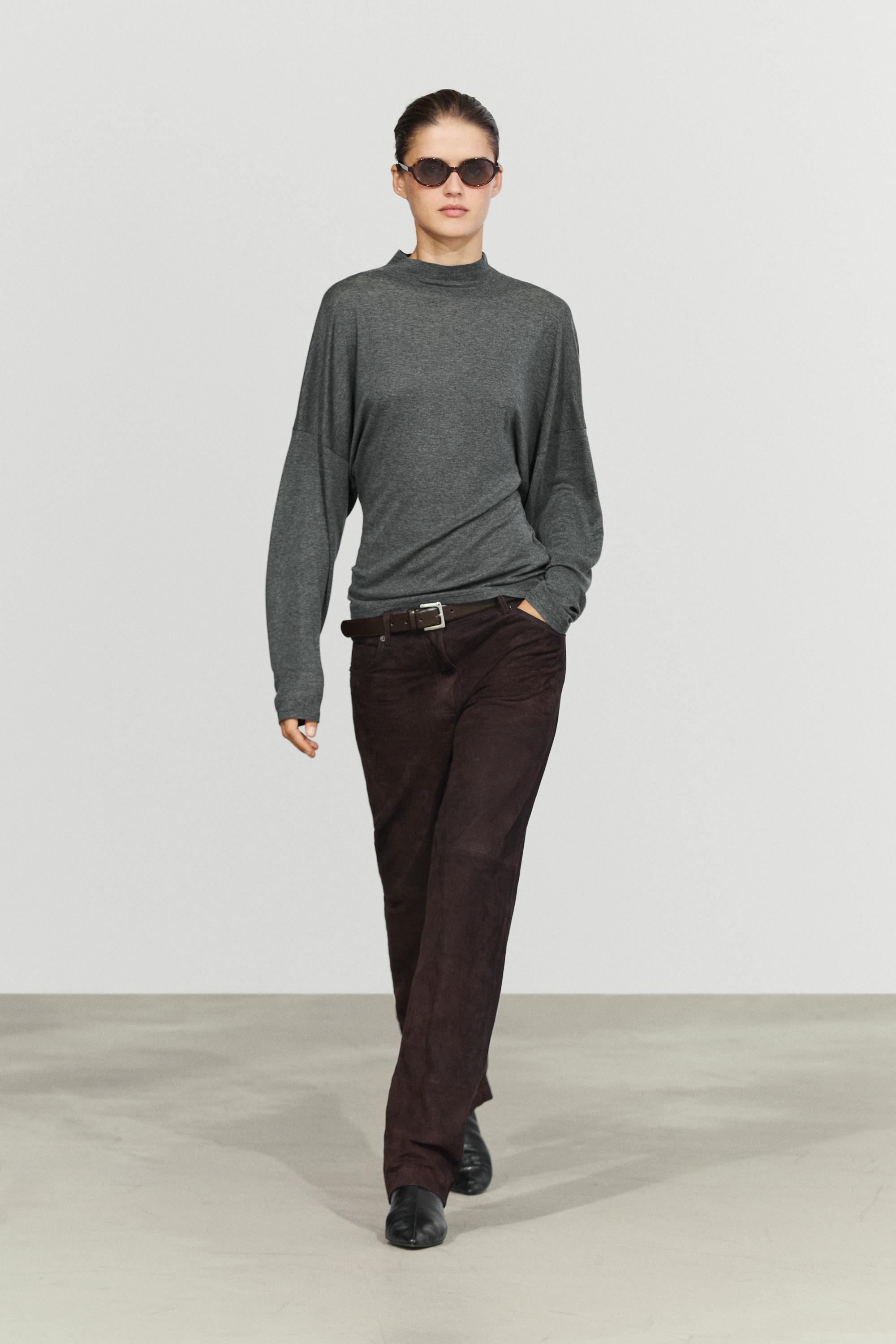 Funnel neck knit T-shirt