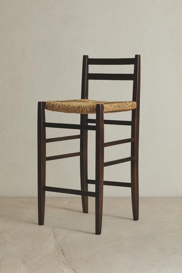 TABOURET EN BOIS TRESSÉ - Marron de Zara