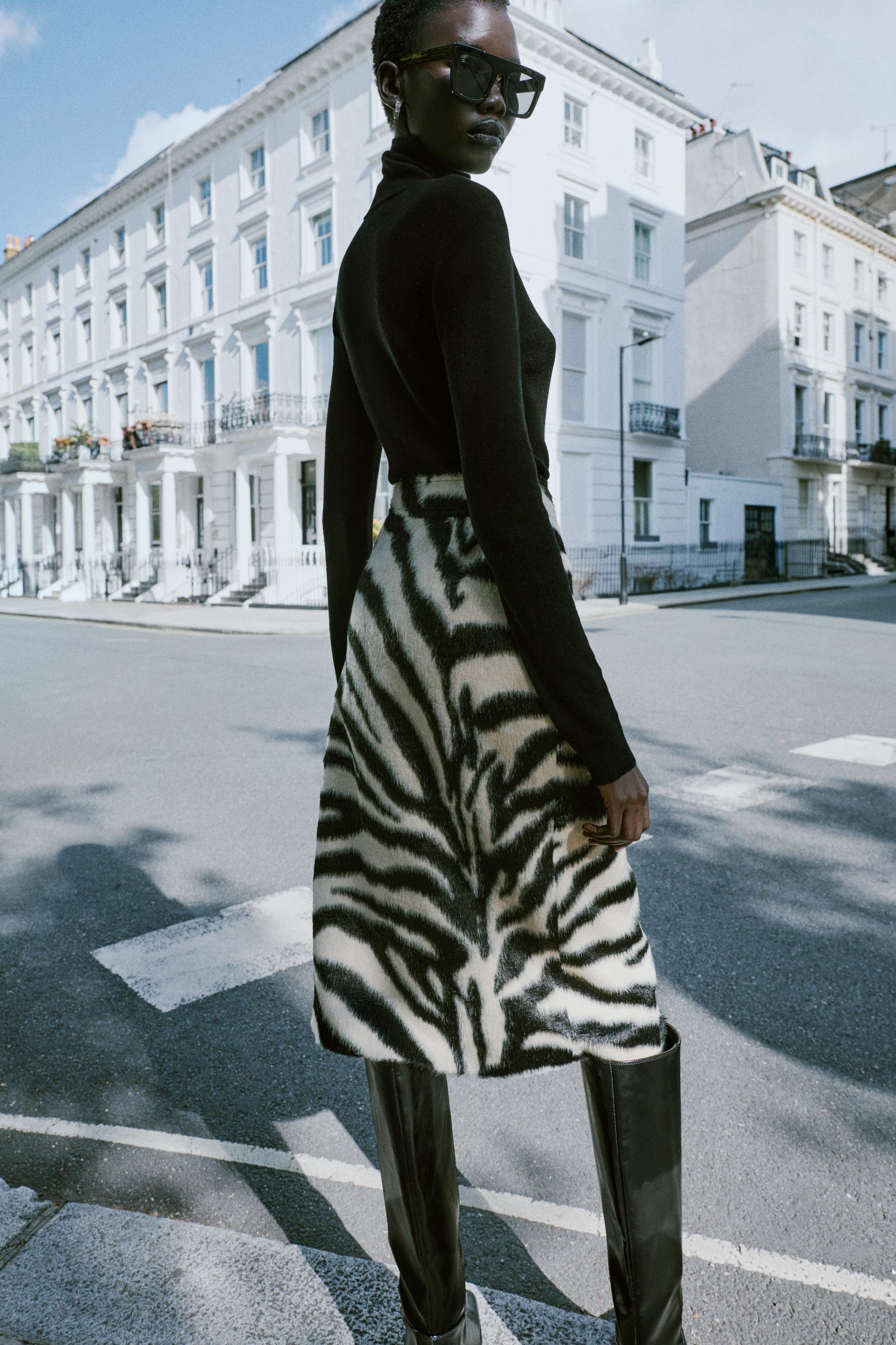 ANIMAL PRINT FAUX FUR MIDI SKIRT